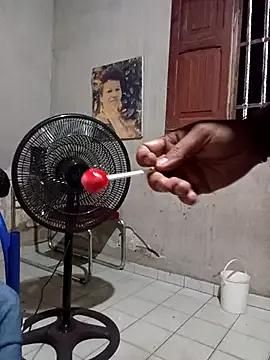 Freechat geroAguilar on StripChat