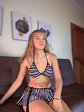 GigiBlaze — hot girl twerking