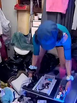 Freechat gurlnips on StripChat