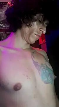 Freechat gurlnips on StripChat