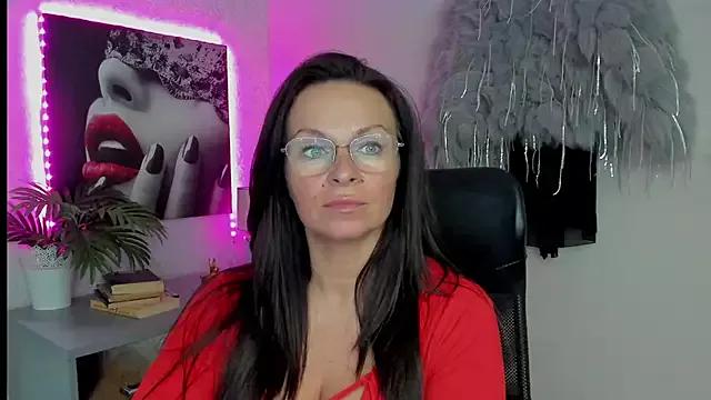 Freechat HelenLuxx on StripChat