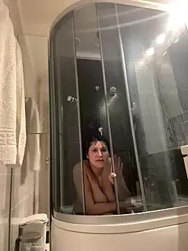 IrisBlues on StripChat 