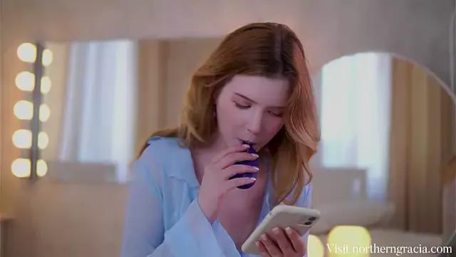 JennyDeanf on StripChat 