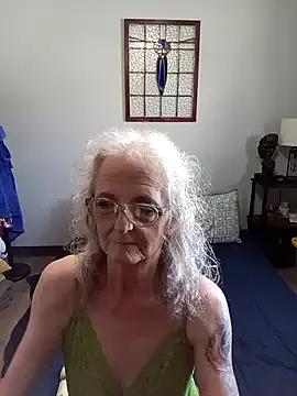 JoleneDelacroix — Get me fully naked + oil