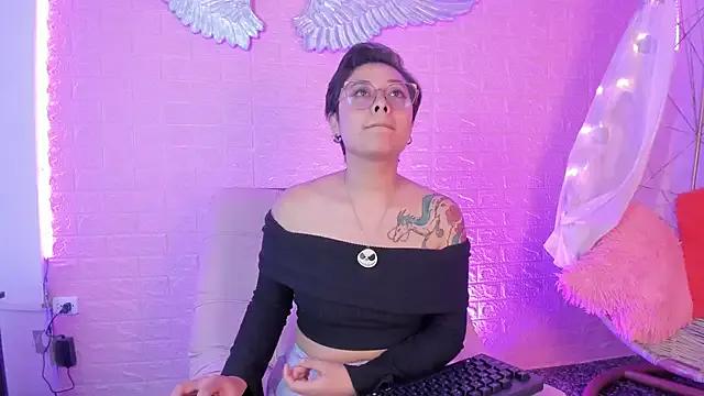 StripChat Juliexxxtasy is Freechat Juliexxxtasy — rub my pussy and moan youor name