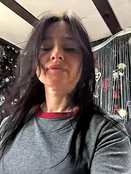 KikiXRed on StripChat 