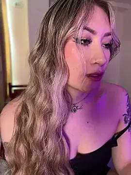 Lally_Valencia__ on StripChat