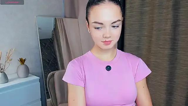 StripChat LaurelSatunas is Private LaurelSatunas — Doggy style view from above on bed