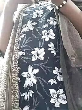Laxmi_89 — Milk in pussy