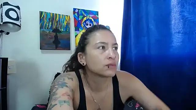 Leyla_Horny_Bg — play pussy