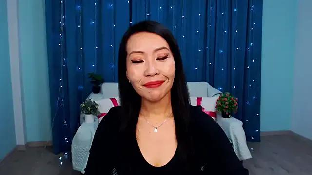 StripChat LiaPak is Freechat LiaPak — massage my legs)