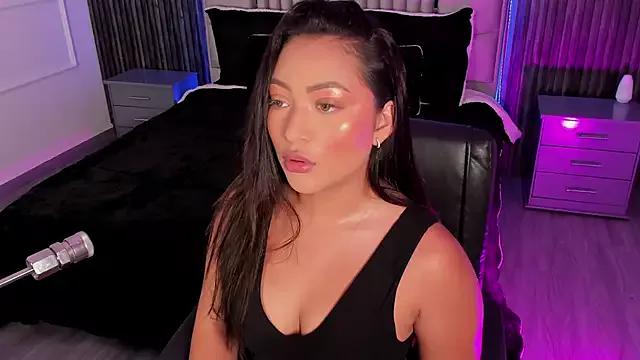 Lillyortiz on StripChat 