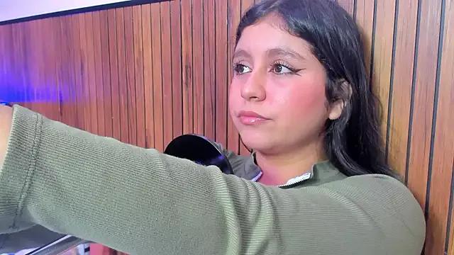 lola_clit on StripChat 