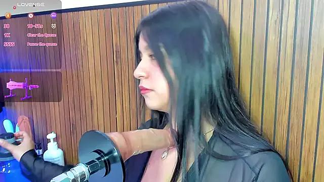 lola_clit on StripChat 
