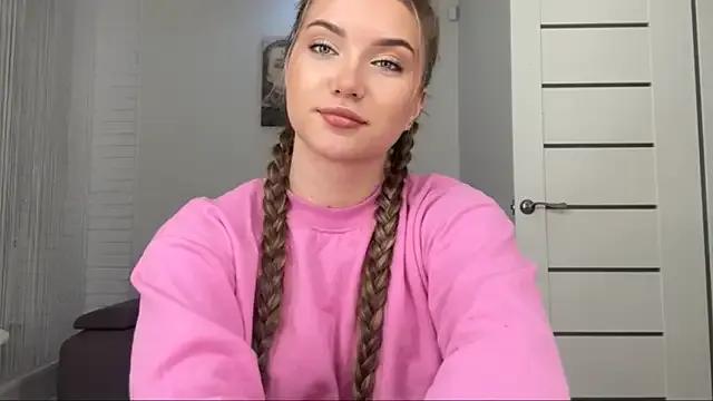 StripChat LouraStalter is Freechat LouraStalter — Pantry tease <3