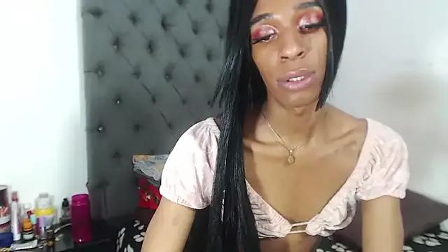 Freechat lucianadolll on StripChat