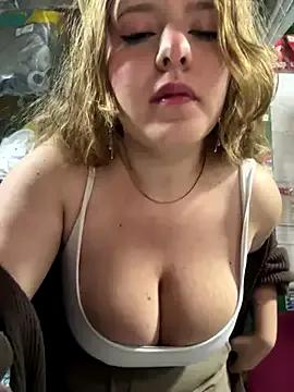 MADAME-ARLETTE — Full naked hardware store