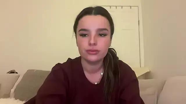 Freechat maisiesmithx on StripChat