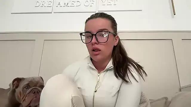 Freechat maisiesmithx on StripChat