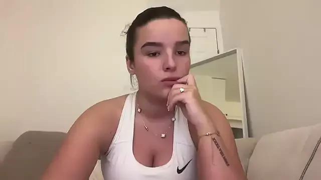 Freechat maisiesmithx on StripChat