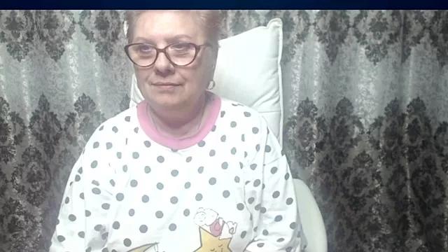 Freechat Mella4you on StripChat