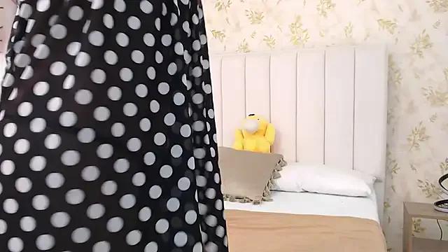 Mia-Monroe — Make my butt red (slap ass)
