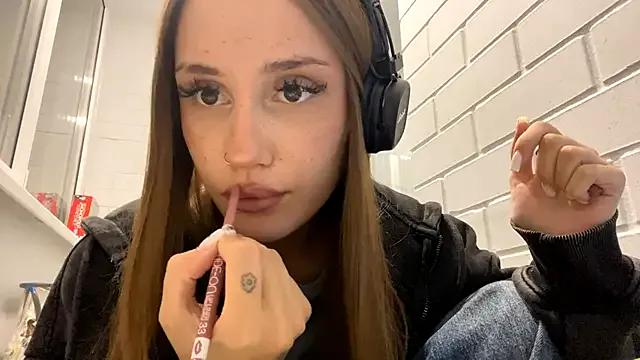 Milena_Awesome — Lips teasing