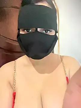 Miss_Wijdan — playing in pussy and ass with fingers