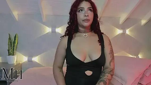 MizzHell on StripChat 