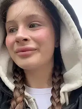 Offline mmelicious on StripChat