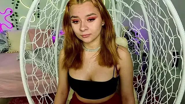molly_starr — touch my boobies under my top