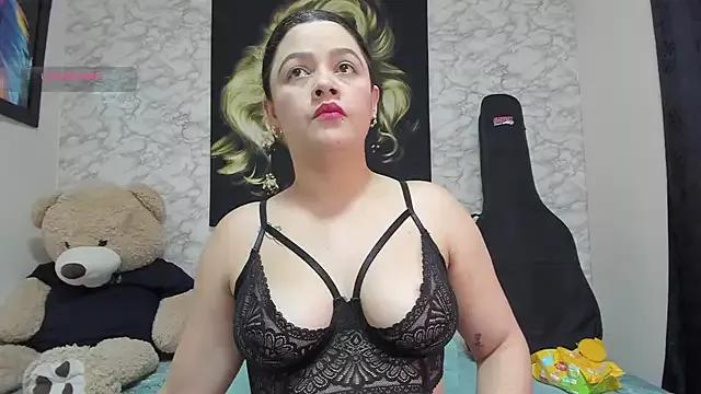 nataliaesmith_24 on StripChat 