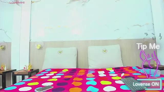 Freechat pocahontas_pow on StripChat