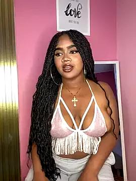 PrettySofiaa — GET NAKED IN THE GARDEN