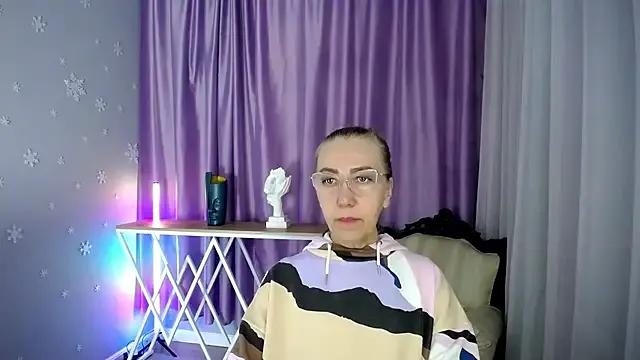 queen_a_n_i — caressing your toes