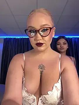RollDolls — STAP ON ANAL