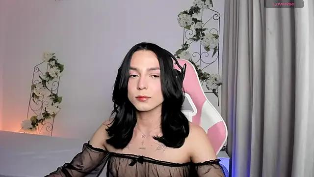 SamanthaLux on StripChat 