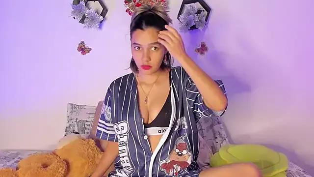 samara_jonness on StripChat 