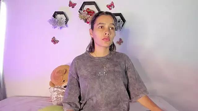 samara_jonness on StripChat 