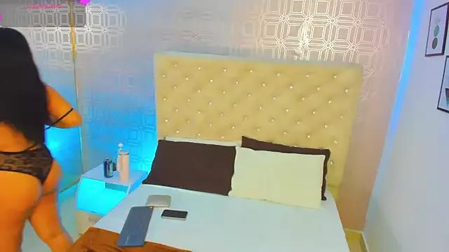 Sara_Desire on StripChat 