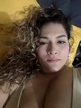 Sara_smiiith211 on StripChat 