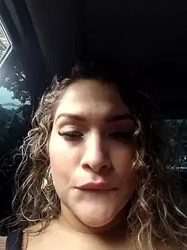 Sara_smiiith211 on StripChat 