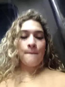 Sara_smiiith211 on StripChat 