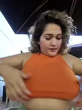 Sara_smiiith211 on StripChat 