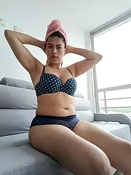 sarabrigith — Show tits