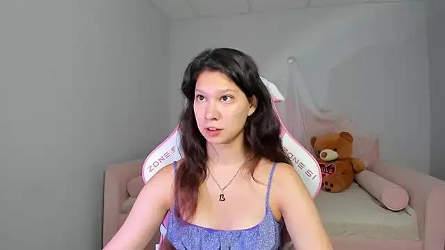 SaraDenar — I will show my legs in different poses!