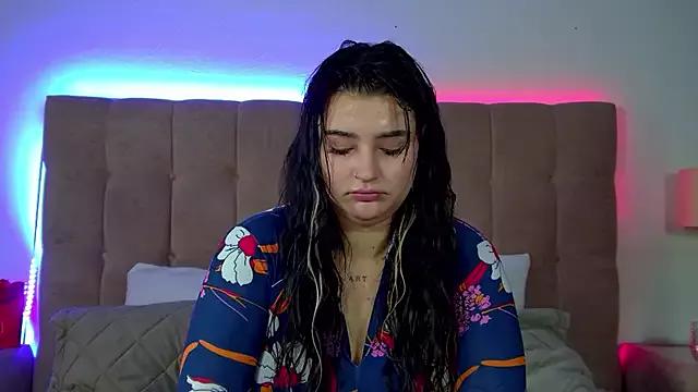 SaraOswald on StripChat 