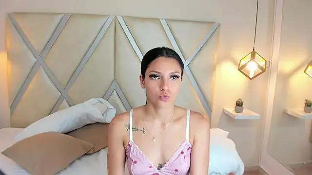 SarayCortess on StripChat 