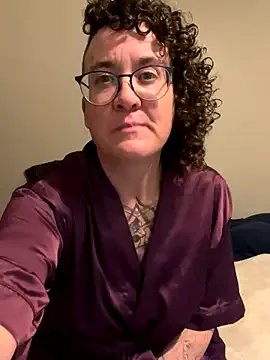 Freechat sareberr420 on StripChat