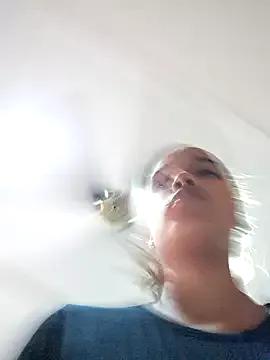Selena_18x on StripChat 